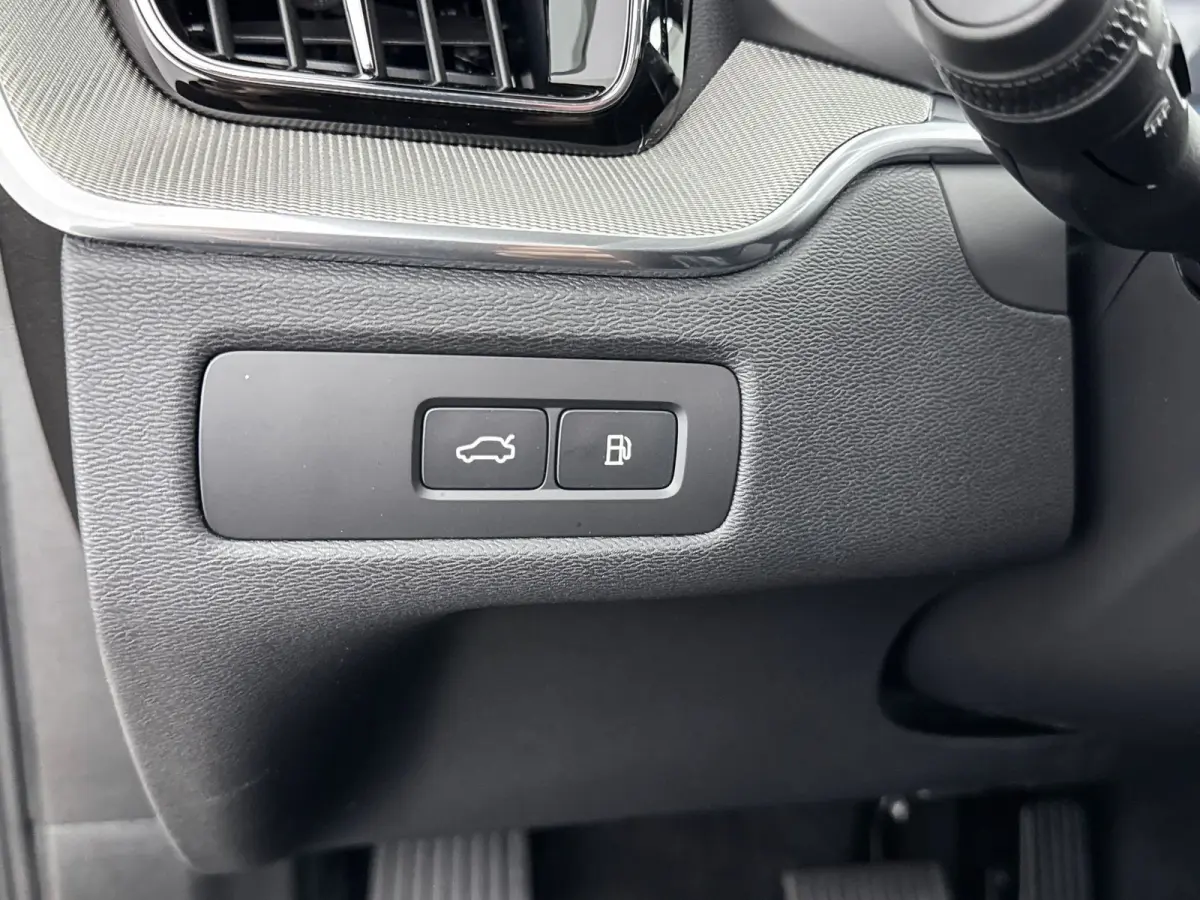 T6 Recharge Plus Black Edition | 21" | Panoramadak | Head-Up | 360 Camera | Getint Glas | Harman Kardon | Elektr. verst. Sportstoelen | Adaptieve Cruise | BLIS