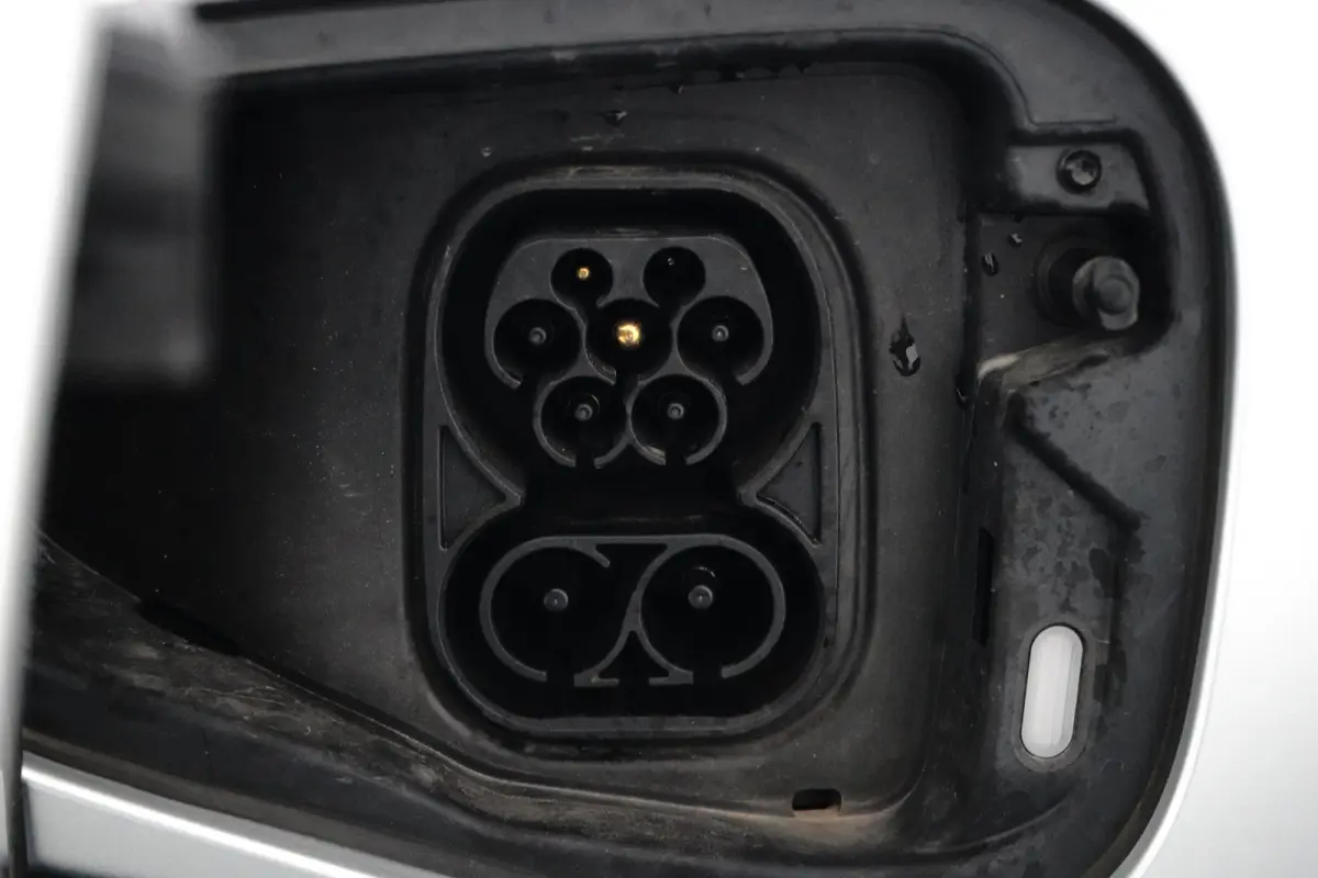 Skoda 1.5 TSI iV 204pk Sportline | Achteruitrijcamera | Dode-hoek detectie | Elektrische stoelen met geheugen | Elektrische achterklep | Stoelverwarming voor
