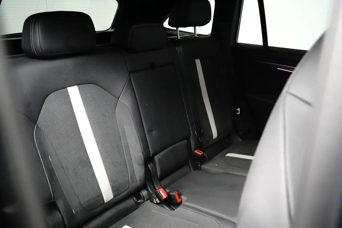 Skoda 1.5 TSI iV 204pk Sportline | Achteruitrijcamera | Dode-hoek detectie | Elektrische stoelen met geheugen | Elektrische achterklep | Stoelverwarming voor