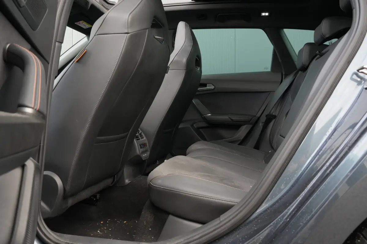 1.5 TSI e-Hybrid 204pk Business | Panoramadak | Stuur & Stoelverwarming | Sennheiser | Achteruitrijcamera | 18"