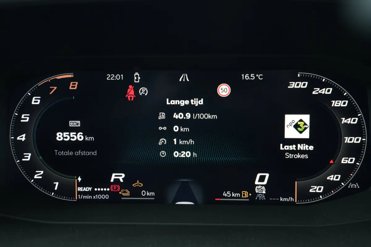 1.5 TSI e-Hybrid 204pk Business | Panoramadak | Stuur & Stoelverwarming | Sennheiser | Achteruitrijcamera | 18"