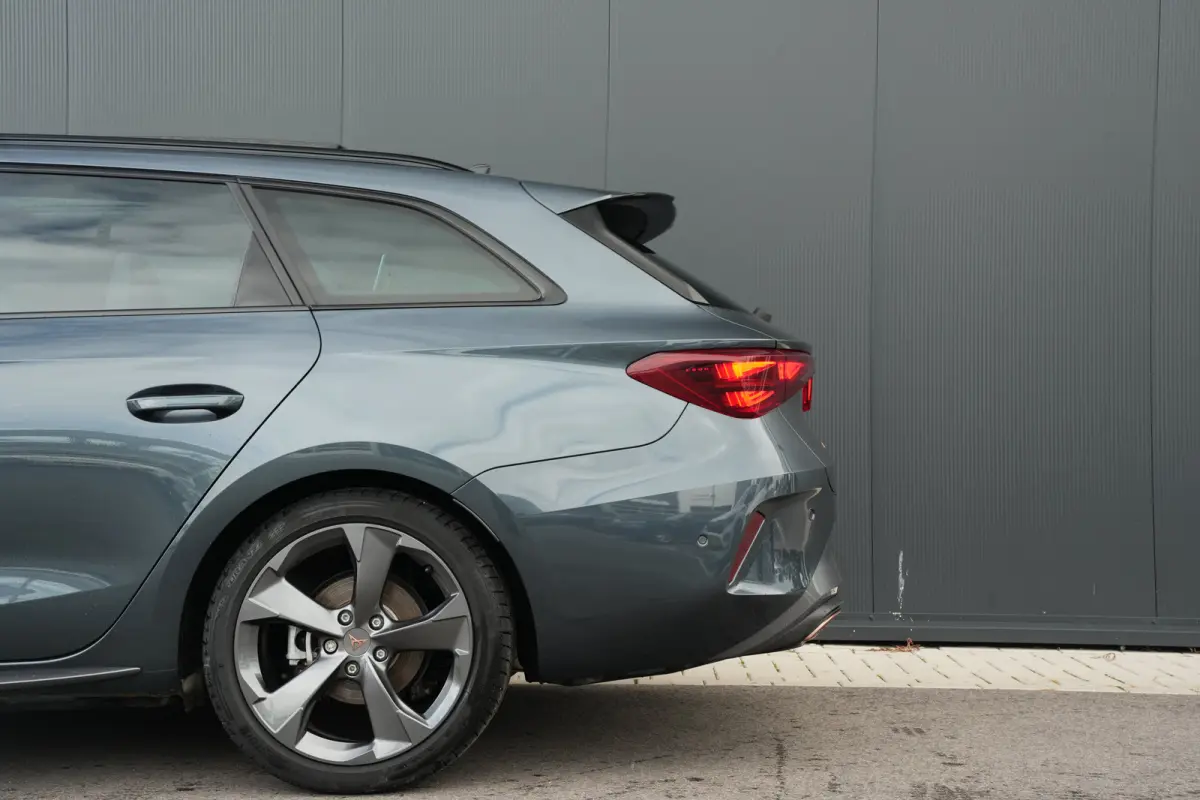 1.5 TSI e-Hybrid 204pk Business | Panoramadak | Stuur & Stoelverwarming | Sennheiser | Achteruitrijcamera | 18"