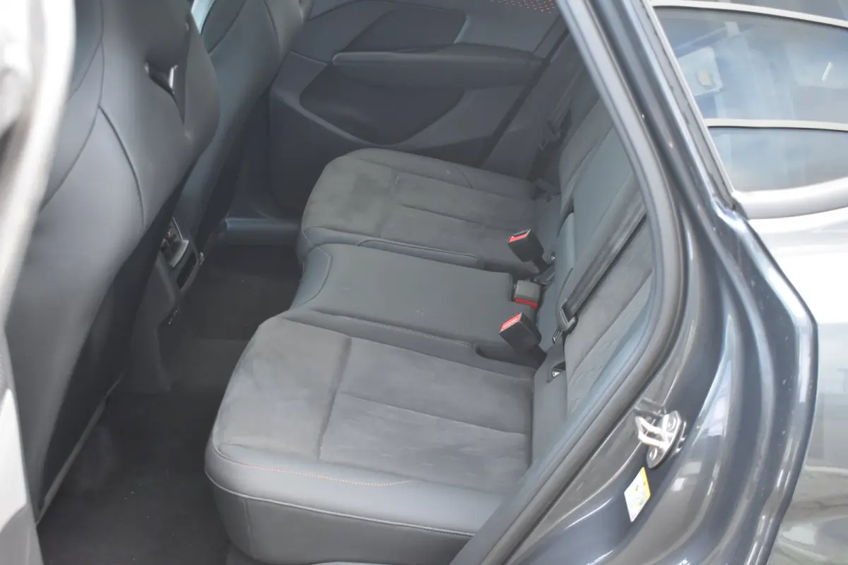 1.5 TSI e-Hybrid 272PK VZ Performance | TREKHAAK | PANORAMADAK | VERLENGDE FABR. GARANTIE | 360 CAMERA | SENNHEISER SOUNDSYSTEM