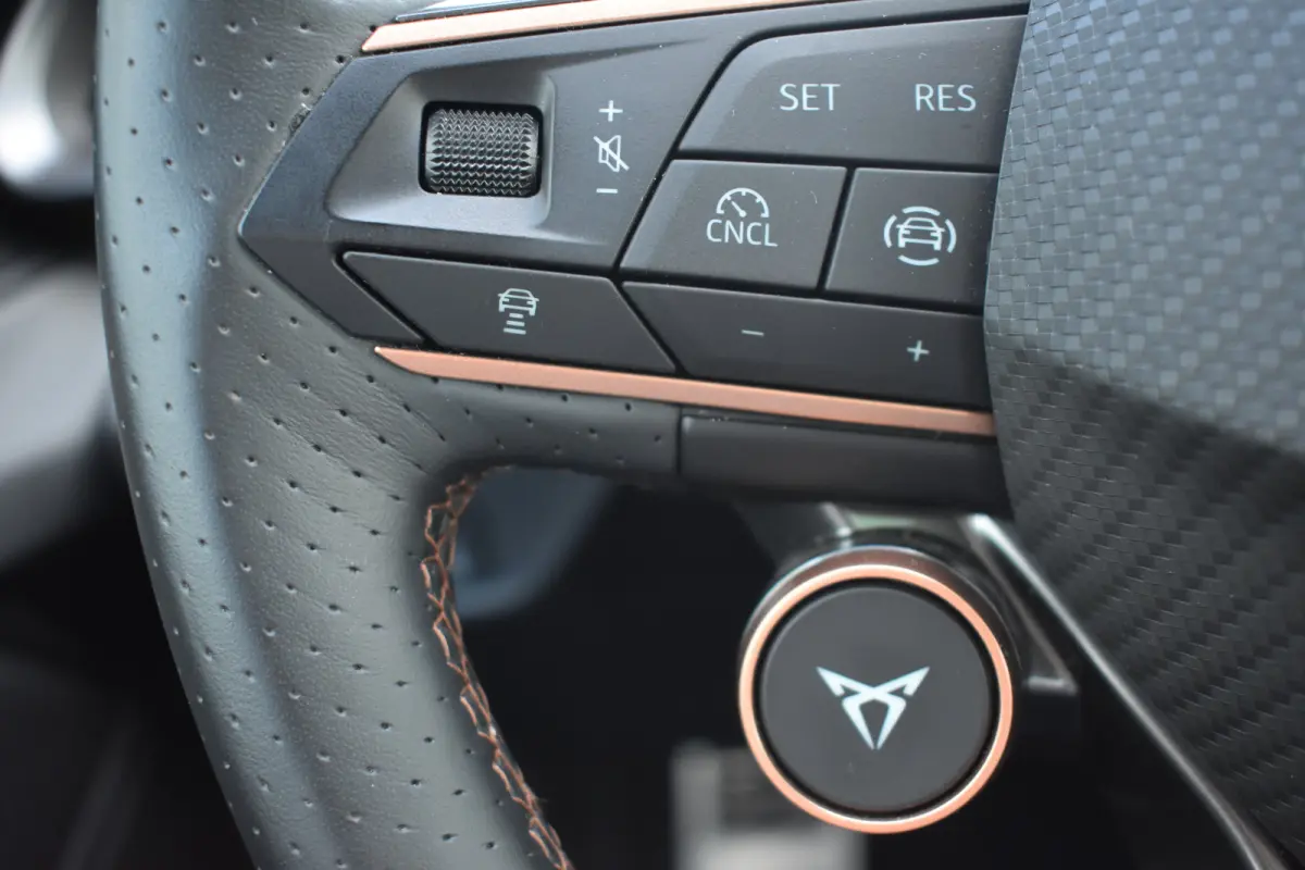 1.5 TSI e-Hybrid 272PK VZ Performance | TREKHAAK | PANORAMADAK | VERLENGDE FABR. GARANTIE | 360 CAMERA | SENNHEISER SOUNDSYSTEM