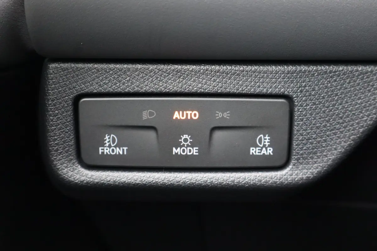 1.5 TSI e-Hybrid 272pk VZ Performance | "Immersive by Sennheiser" premium sound system package | Adaptief demping systeem | Alcantara bekleding