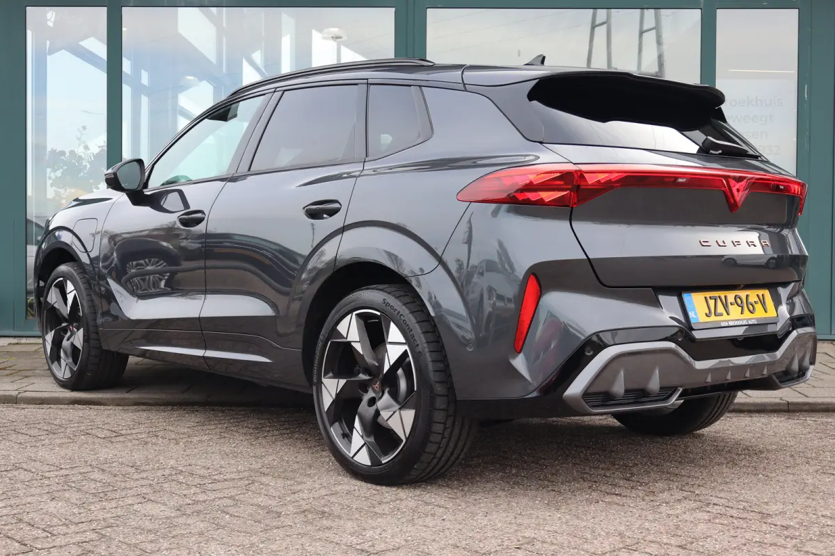 1.5 TSI e-Hybrid 272pk VZ Performance | "Immersive by Sennheiser" premium sound system package | Adaptief demping systeem | Alcantara bekleding