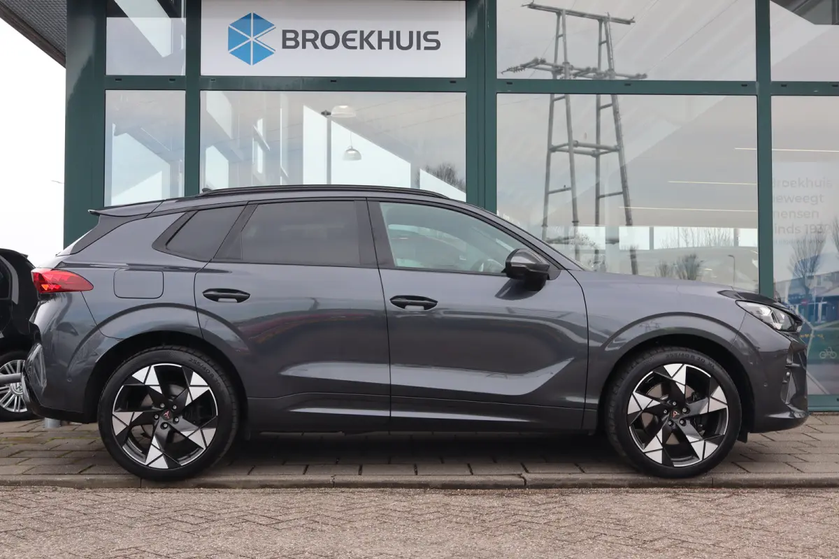 1.5 TSI e-Hybrid 272pk VZ Performance | "Immersive by Sennheiser" premium sound system package | Adaptief demping systeem | Alcantara bekleding