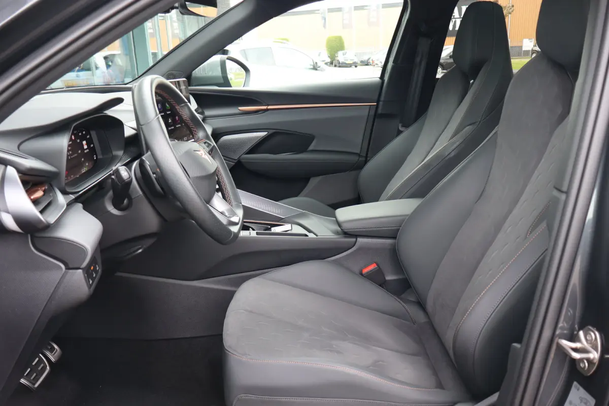1.5 TSI e-Hybrid 272pk VZ Performance | "Immersive by Sennheiser" premium sound system package | Adaptief demping systeem | Alcantara bekleding