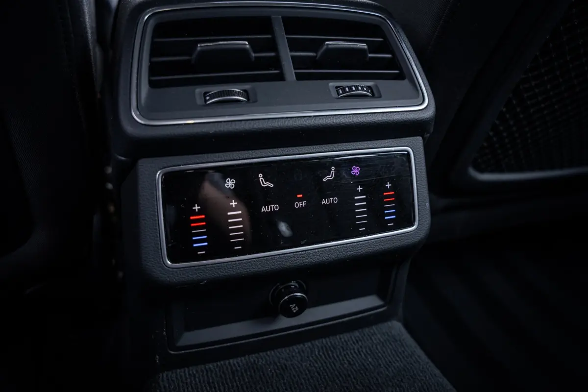 50 TFSI e quattro Advanced edition | Apple Carplay/Android Auto|telefoonintegratie premium | Elektrisch verstelb. bestuurdersstoel met geheugen | Navigatiesysteem full map
