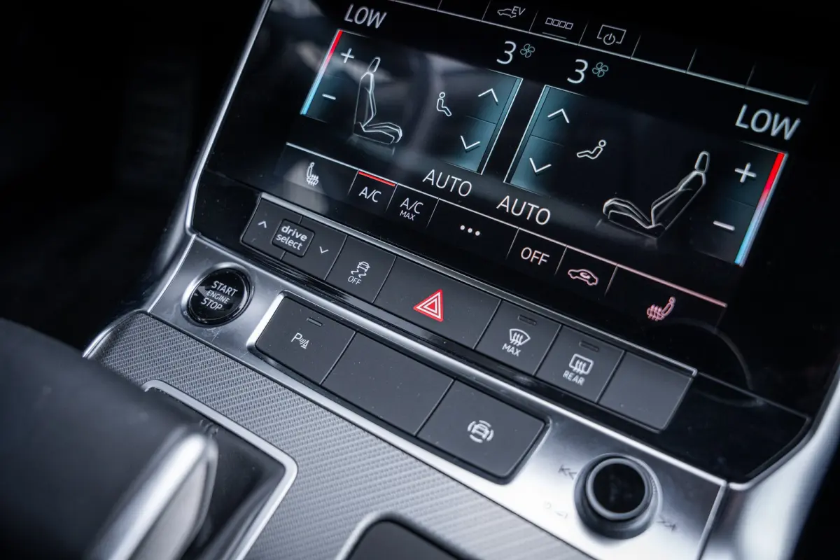 50 TFSI e quattro Advanced edition | Apple Carplay/Android Auto|telefoonintegratie premium | Elektrisch verstelb. bestuurdersstoel met geheugen | Navigatiesysteem full map