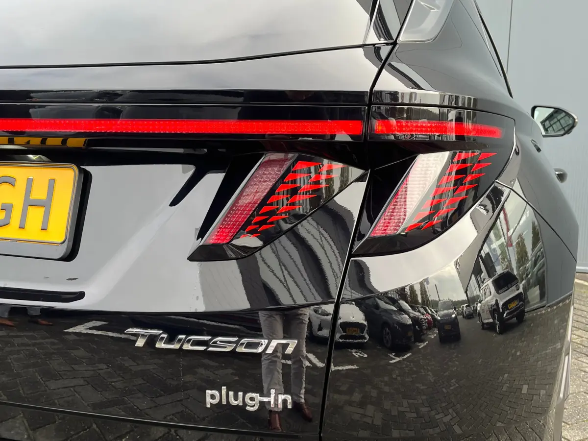 1.6 T-GDI 265pk PHEV Premium 4WD | Leder | Carplay | Climate | Keyless | Navigatie | Elek. Klep | Full - Led | 360 Camera | KRELL Audio | Elek. Stoelen | 19" Lichtmetaal | Winterpakket | Sto