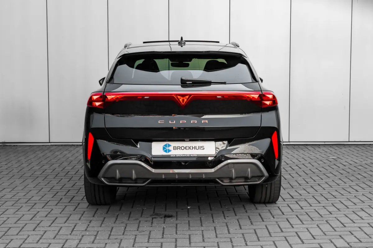 1.5 TSI e-Hybrid 272pk VZ Performance | Sennheiser sound System | Alcantara bekleding | Head-up display | Panoramadak | Elektrisch verstelb. voorstoelen | Navigatie | 20" LMV