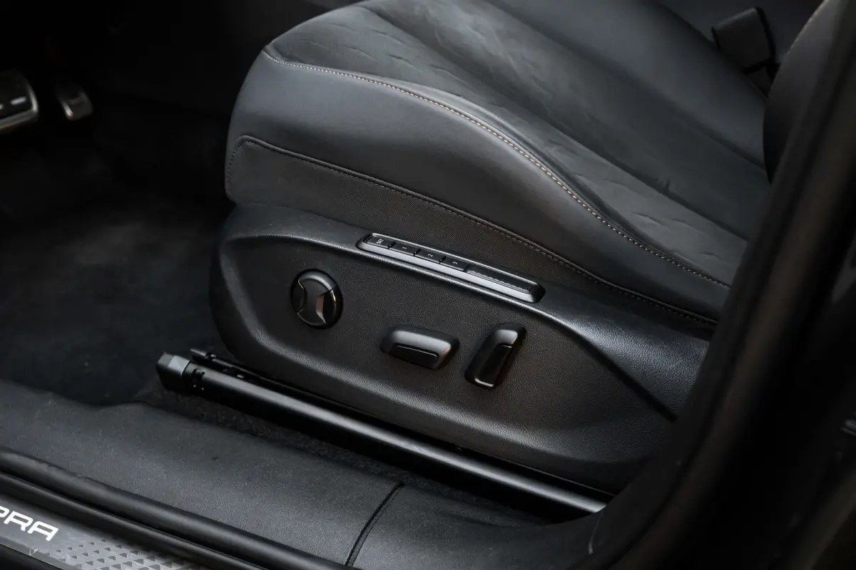 1.5 TSI e-Hybrid 272pk VZ Performance | Sennheiser sound System | Alcantara bekleding | Head-up display | Panoramadak | Elektrisch verstelb. voorstoelen | Navigatie | 20" LMV