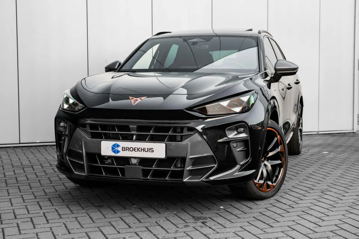 1.5 TSI e-Hybrid 272pk VZ Performance | Sennheiser sound System | Alcantara bekleding | Head-up display | Panoramadak | Elektrisch verstelb. voorstoelen | Navigatie | 20" LMV