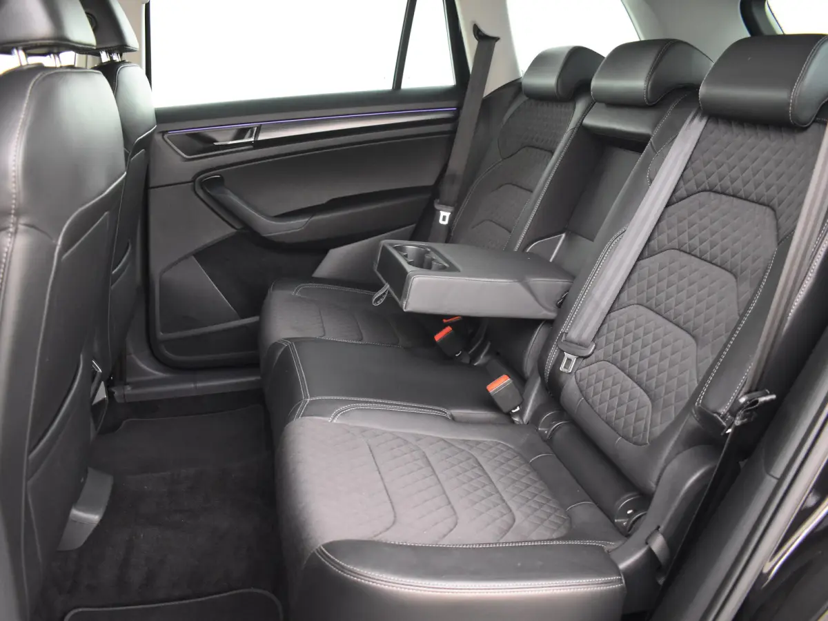 1.5 TSI Business Edition 150pk DSG/AUTO | Camera | Elektr. Trekhaak | Apple Car Play / Android l Cruise control | Navigatie | Getint glas achter | 18" LMV