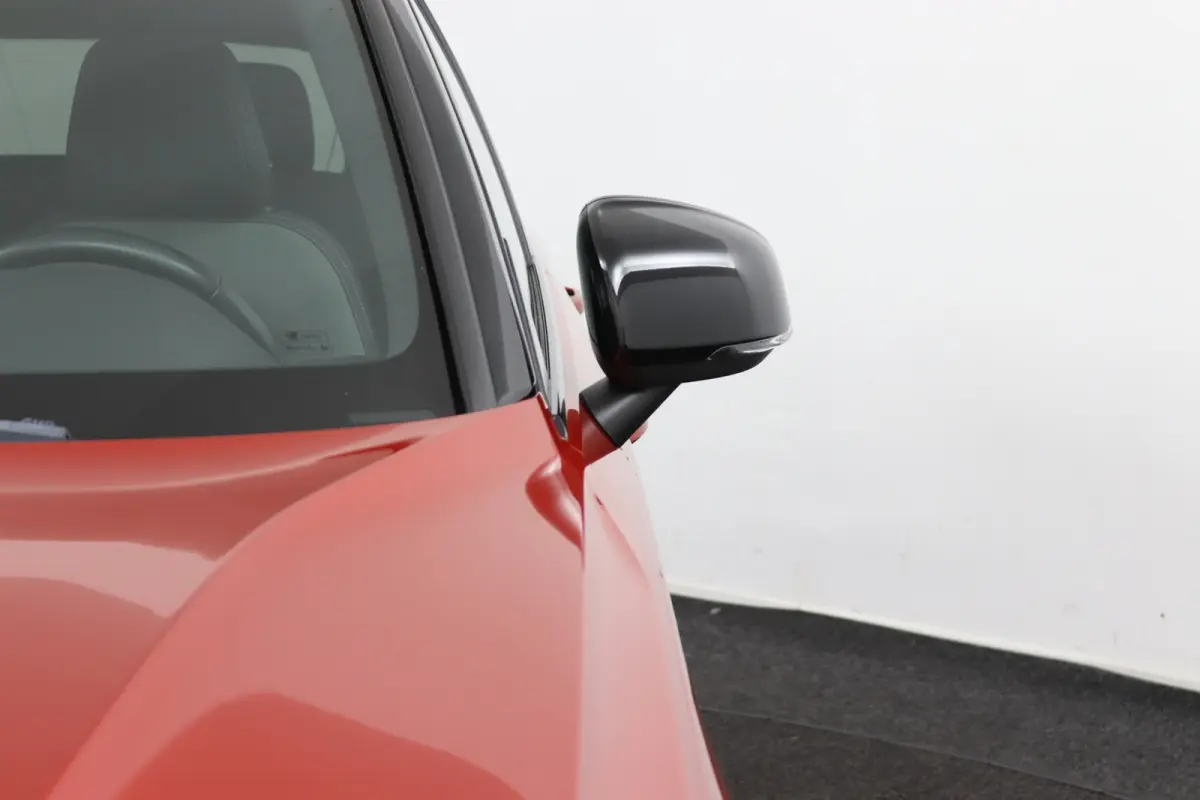 T4 R-Design Expression | SoH 83% | Adaptieve Cruise control | Stoel en stuurwielverwarming | LED | BLIS | Parkeersensoren achter |