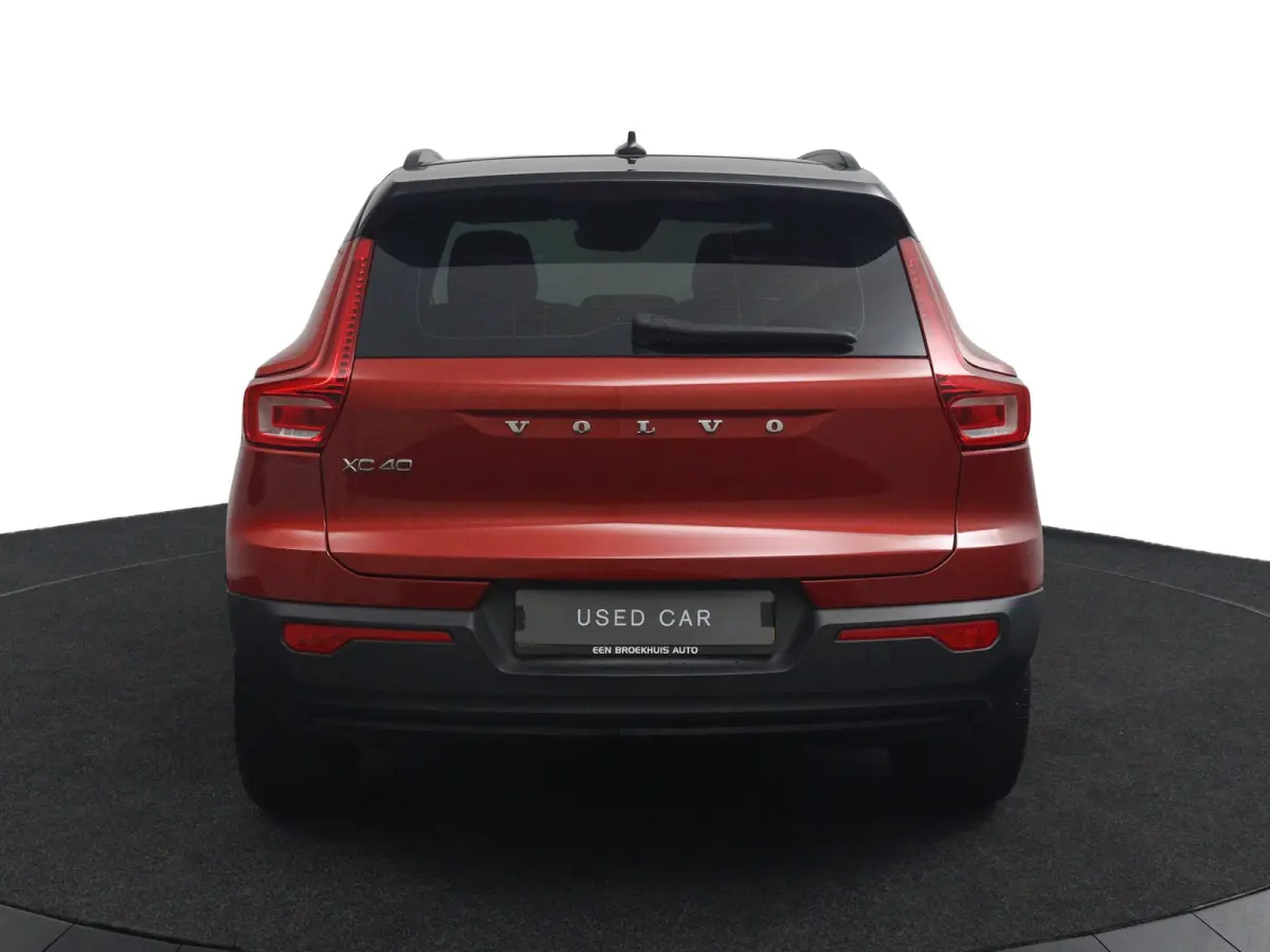 T4 R-Design Expression | SoH 83% | Adaptieve Cruise control | Stoel en stuurwielverwarming | LED | BLIS | Parkeersensoren achter |