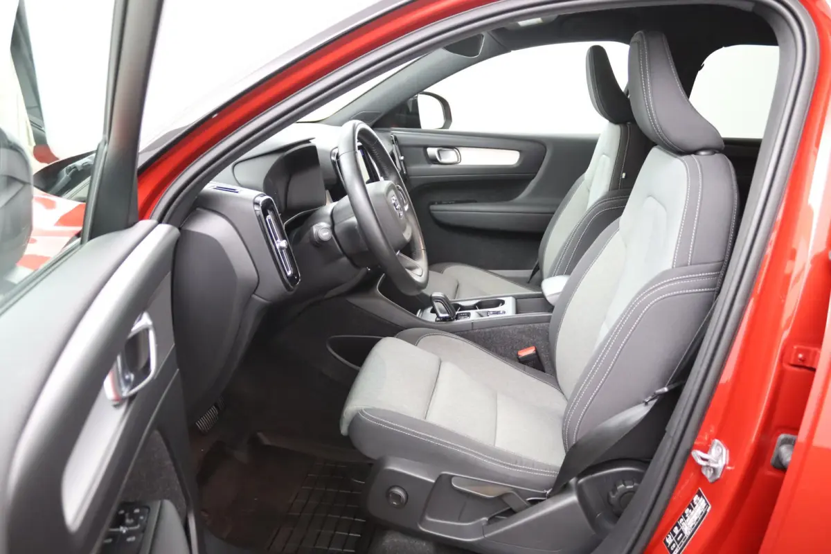 T4 R-Design Expression | SoH 83% | Adaptieve Cruise control | Stoel en stuurwielverwarming | LED | BLIS | Parkeersensoren achter |