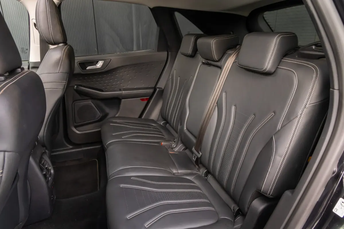 1.5 EcoBoost Vignale | Full options | Incl. Trekhaak | Panoramadak | 1800kg trekgewicht
