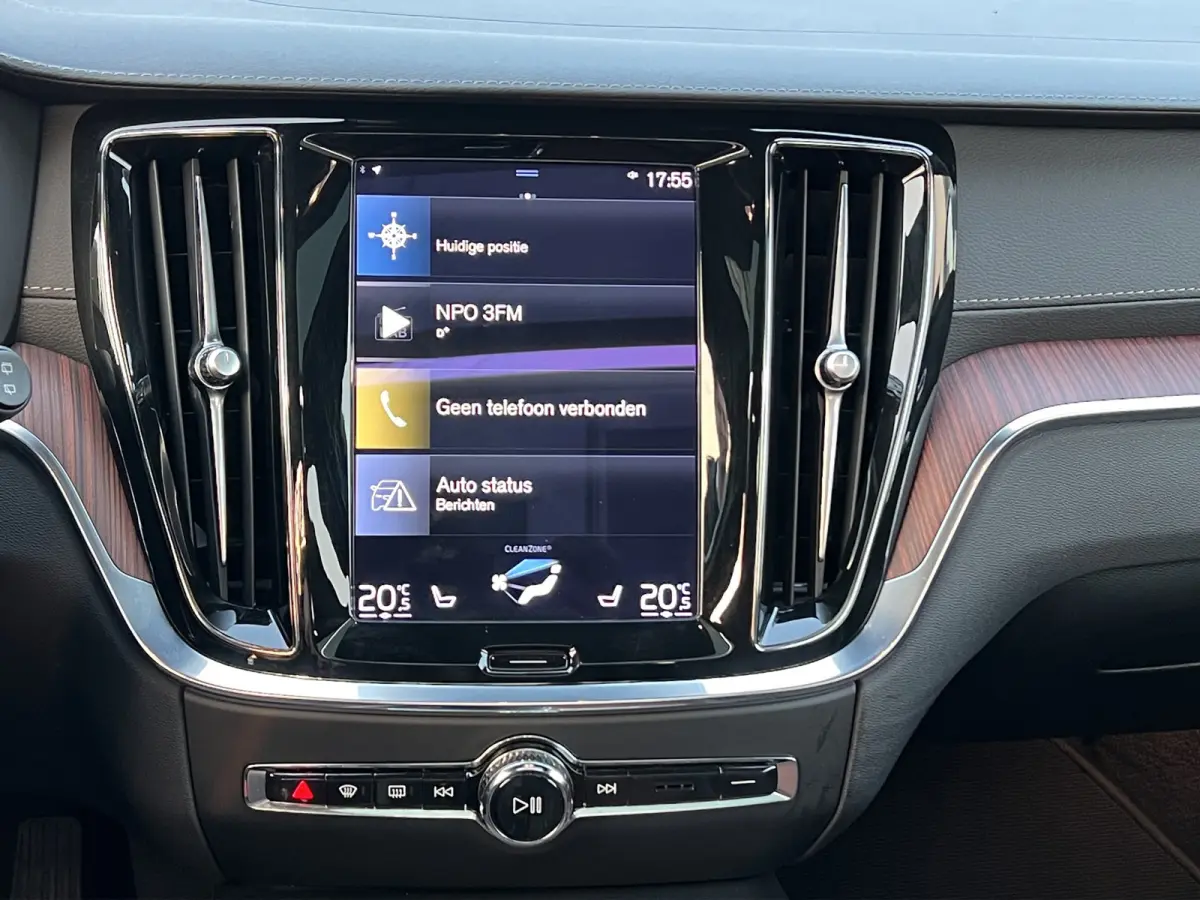 2.0 B5 AWD Plus | Panoramisch schuif/ kanteldak | Harmen & Kardon | Trekhaak wegklapbaar | LEF verlichting |