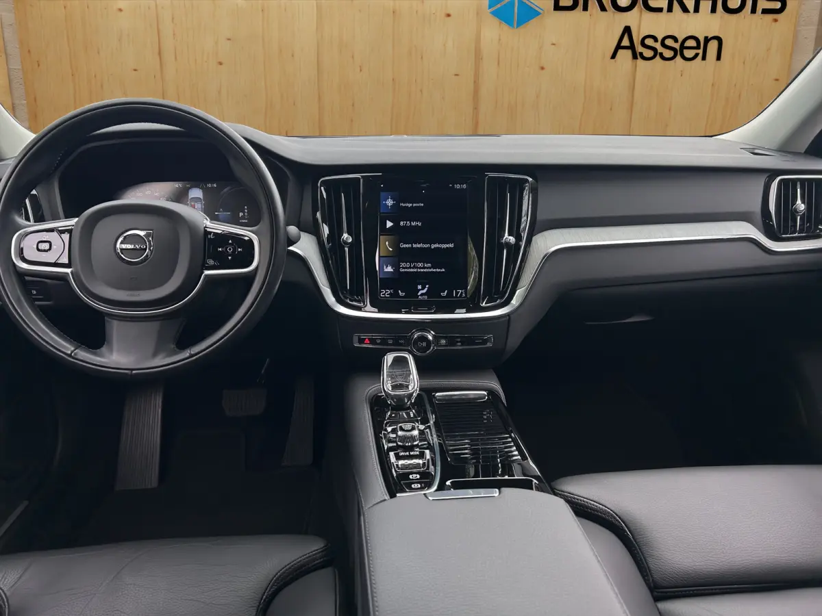 2.0 Recharge T6 AWD Inscription | BLIS | Camera | Stoel + Stuur verwarming | Elektrische stoelen | Adapt. Cruise