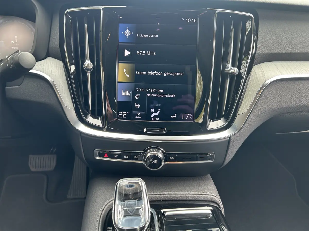 2.0 Recharge T6 AWD Inscription | BLIS | Camera | Stoel + Stuur verwarming | Elektrische stoelen | Adapt. Cruise