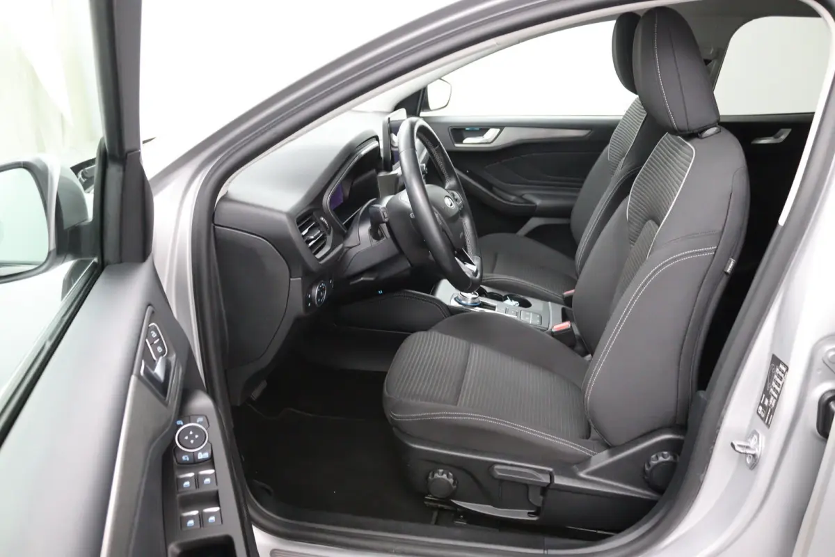 1.0 EcoBoost Titanium X Automaat | Achteruitrijcamera | Airco (automatisch) | Apple Carplay/Android Auto|telefoonintegratie premium