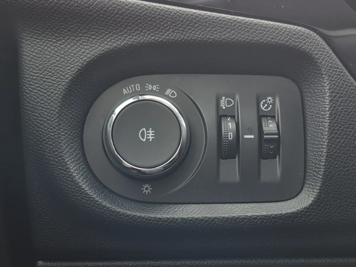 1.2 Edition 100pk | Airco | Cruise control | Bluetooth |