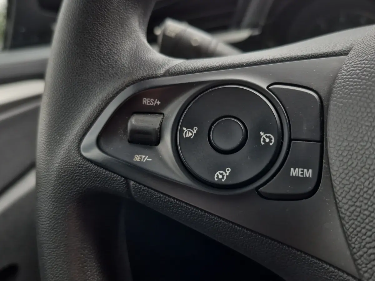 1.2 Edition 100pk | Airco | Cruise control | Bluetooth |
