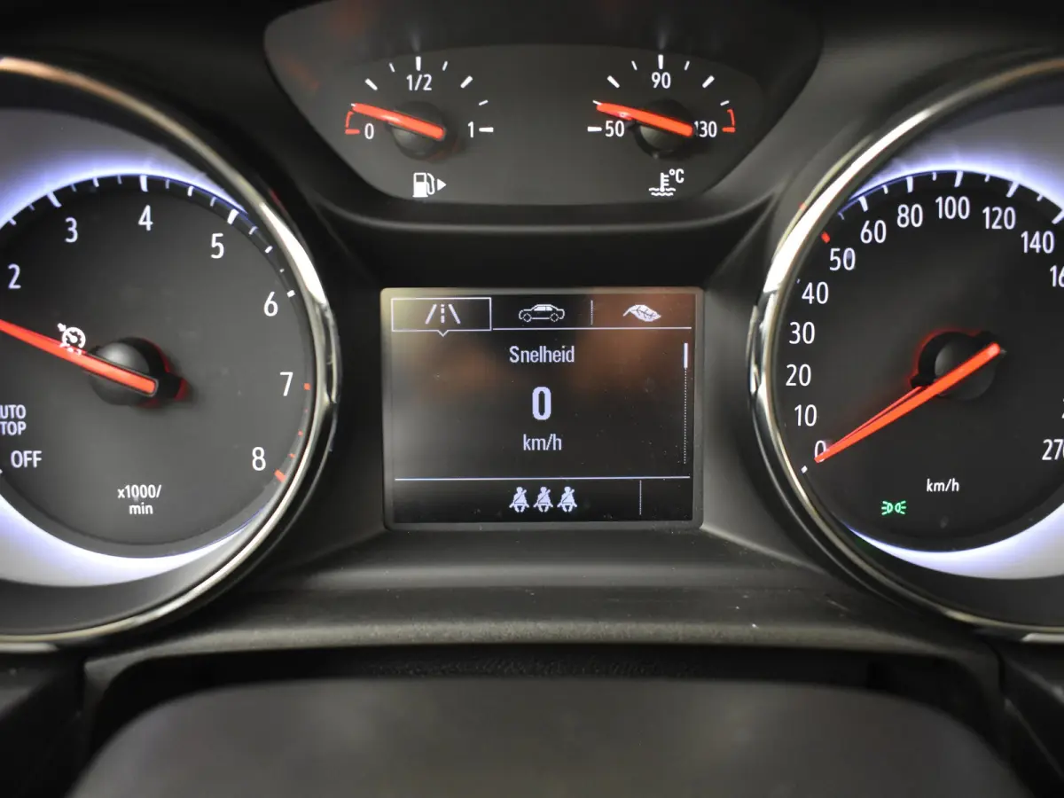 1.2 Business Edition 110PK | Cruise control | Apple carplay Android AUto | Parkeersensor achter | Navigatie | DAB  16"LMV
