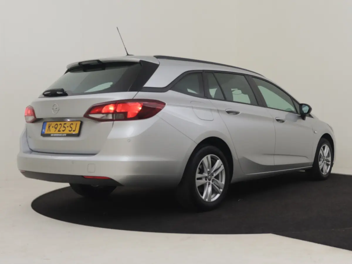 1.2 Business Edition 110PK | Cruise control | Apple carplay Android AUto | Parkeersensor achter | Navigatie | DAB  16"LMV