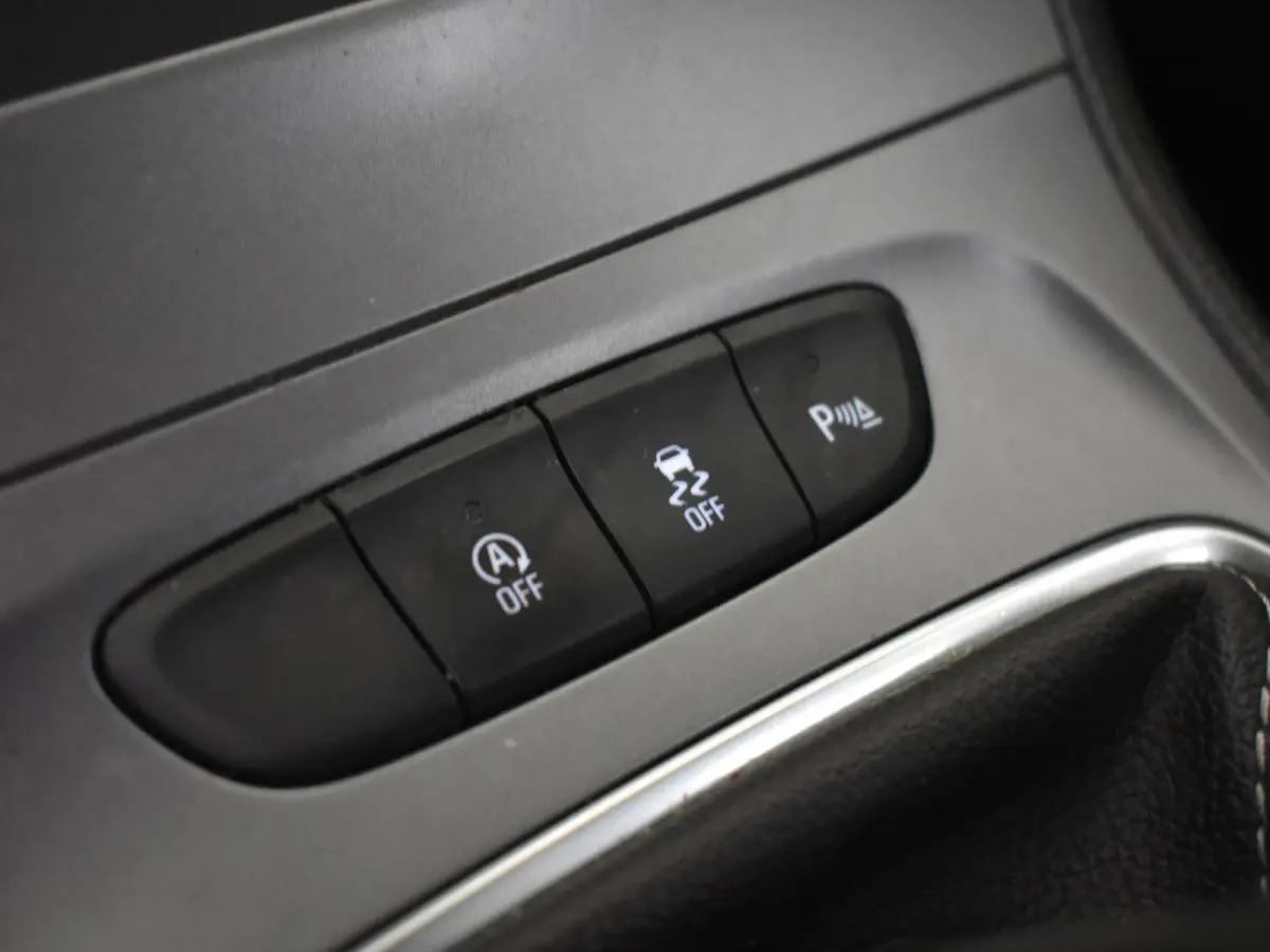 1.2 Business Edition 110PK | Cruise control | Apple carplay Android AUto | Parkeersensor achter | Navigatie | DAB  16"LMV