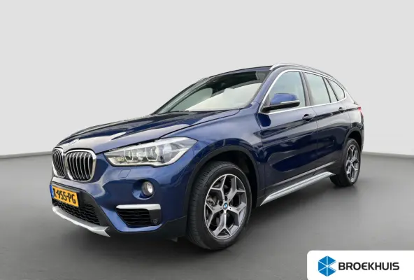 sDrive20i High Executive Automaat | Camera | Lederen bekleding | Parkeersensoren | Cruise controle | 18'' velgen | Elektrische achterklep | LED koplampen | Stoelverwarming | Climate controle