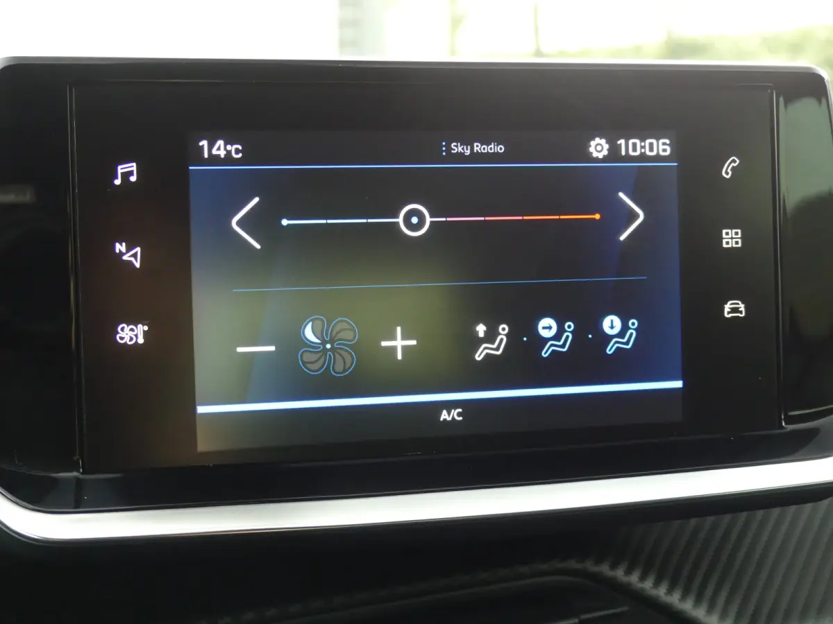 1.2 PureTech Active | APPLE CARPLAY / ANDROID AUTO | PARKEERSENSOREN |