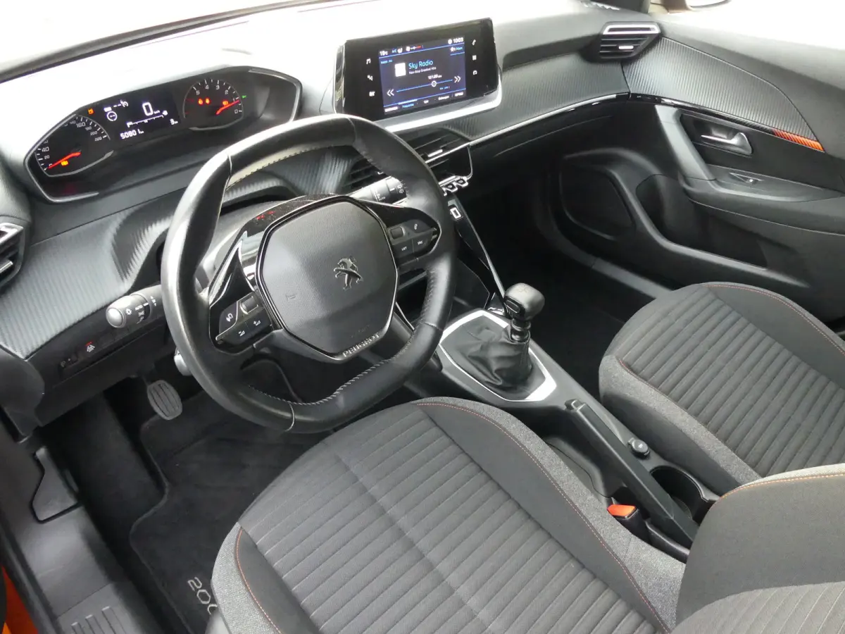 1.2 PureTech Active | APPLE CARPLAY / ANDROID AUTO | PARKEERSENSOREN |