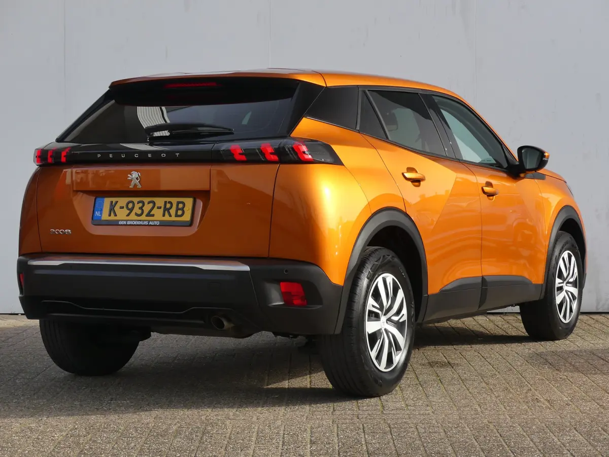 1.2 PureTech Active | APPLE CARPLAY / ANDROID AUTO | PARKEERSENSOREN |