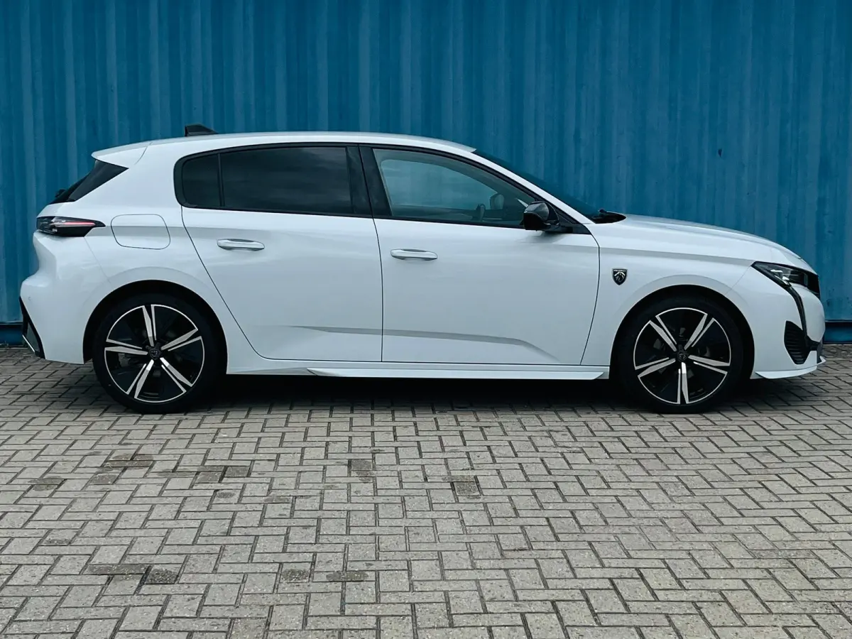 1.2 PURETECH 130PK 5-DRS GT AUTOMAAT | Achteruitrijcamera | Apple Carplay/Android Auto|telefoonintegratie premium | Bluetooth telefoonvoorbereiding