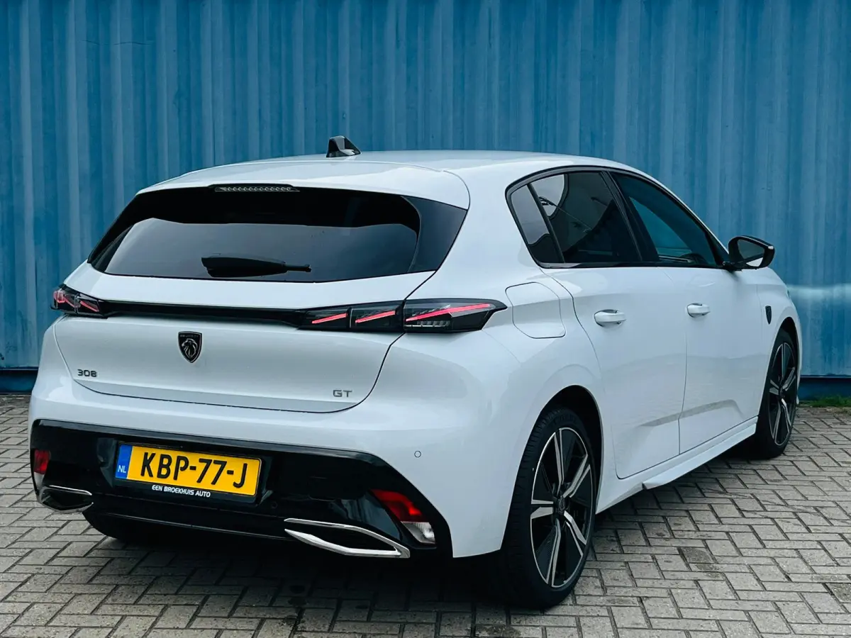 1.2 PURETECH 130PK 5-DRS GT AUTOMAAT | Achteruitrijcamera | Apple Carplay/Android Auto|telefoonintegratie premium | Bluetooth telefoonvoorbereiding