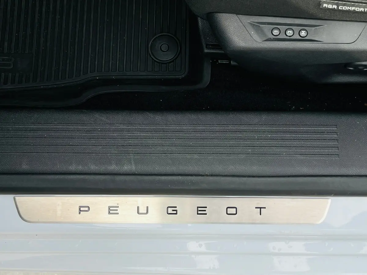 1.2 PURETECH 130PK 5-DRS GT AUTOMAAT | Achteruitrijcamera | Apple Carplay/Android Auto|telefoonintegratie premium | Bluetooth telefoonvoorbereiding