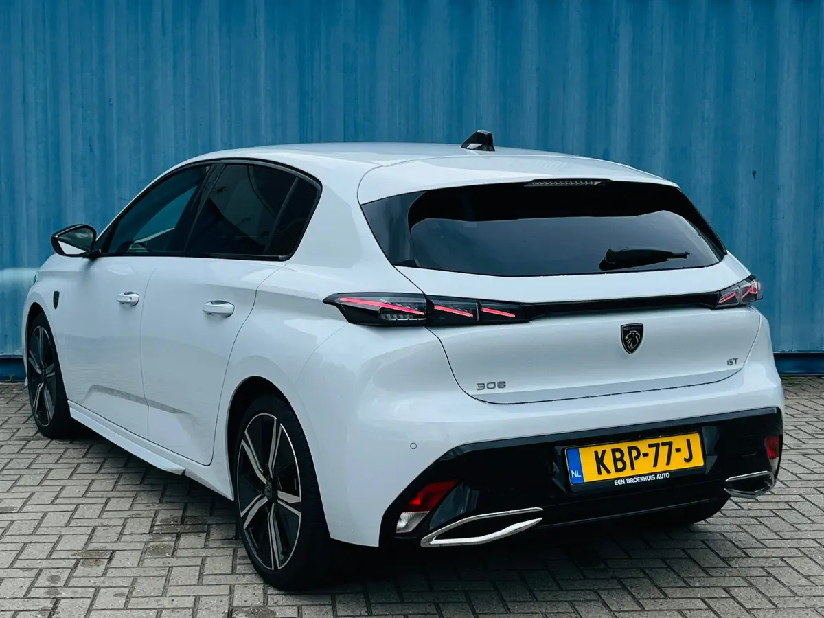 1.2 PURETECH 130PK 5-DRS GT AUTOMAAT | Achteruitrijcamera | Apple Carplay/Android Auto|telefoonintegratie premium | Bluetooth telefoonvoorbereiding