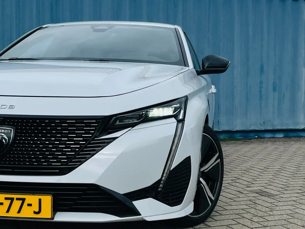 1.2 PURETECH 130PK 5-DRS GT AUTOMAAT | Achteruitrijcamera | Apple Carplay/Android Auto|telefoonintegratie premium | Bluetooth telefoonvoorbereiding