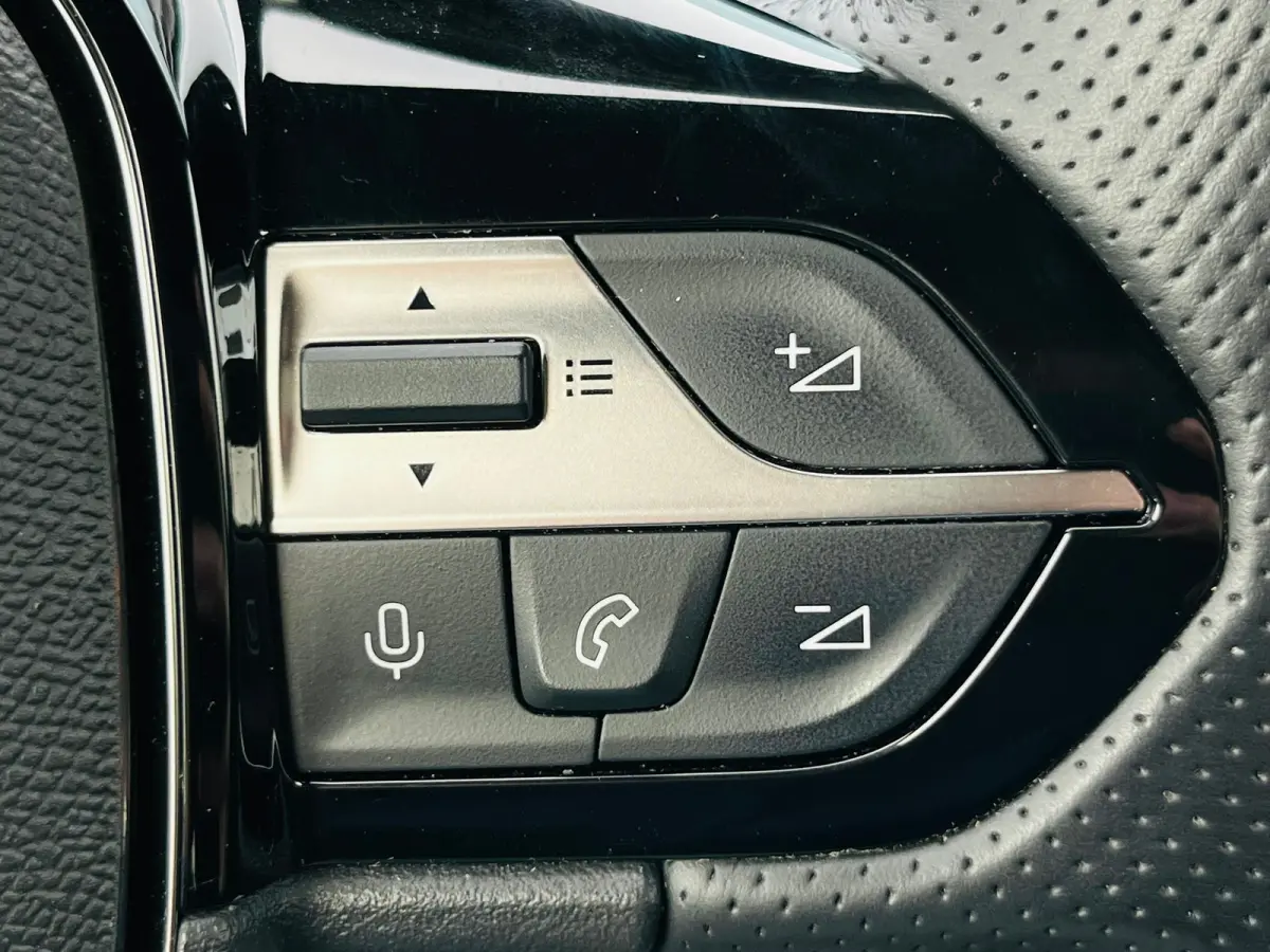 1.2 PURETECH 130PK 5-DRS GT AUTOMAAT | Achteruitrijcamera | Apple Carplay/Android Auto|telefoonintegratie premium | Bluetooth telefoonvoorbereiding