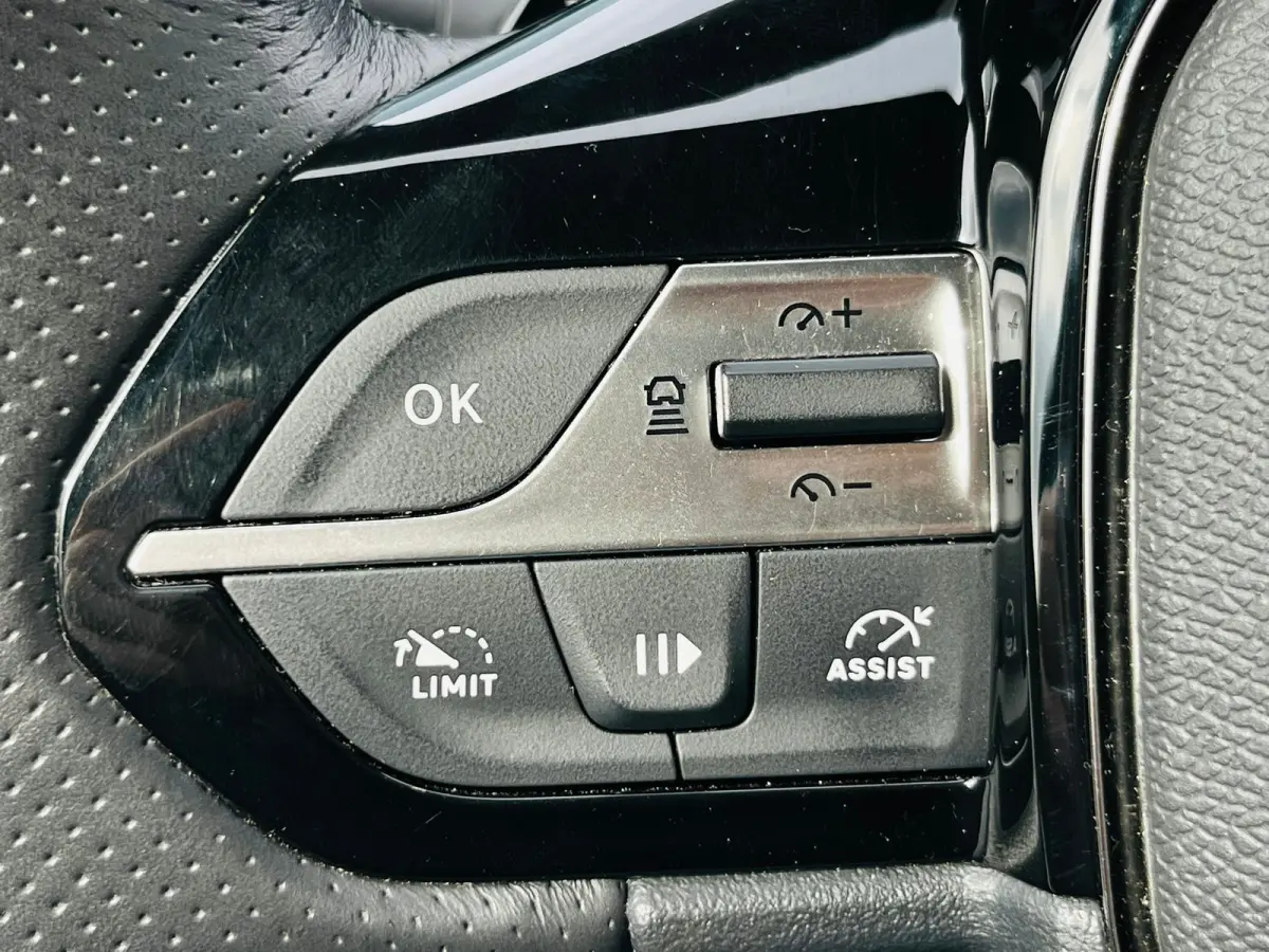 1.2 PURETECH 130PK 5-DRS GT AUTOMAAT | Achteruitrijcamera | Apple Carplay/Android Auto|telefoonintegratie premium | Bluetooth telefoonvoorbereiding