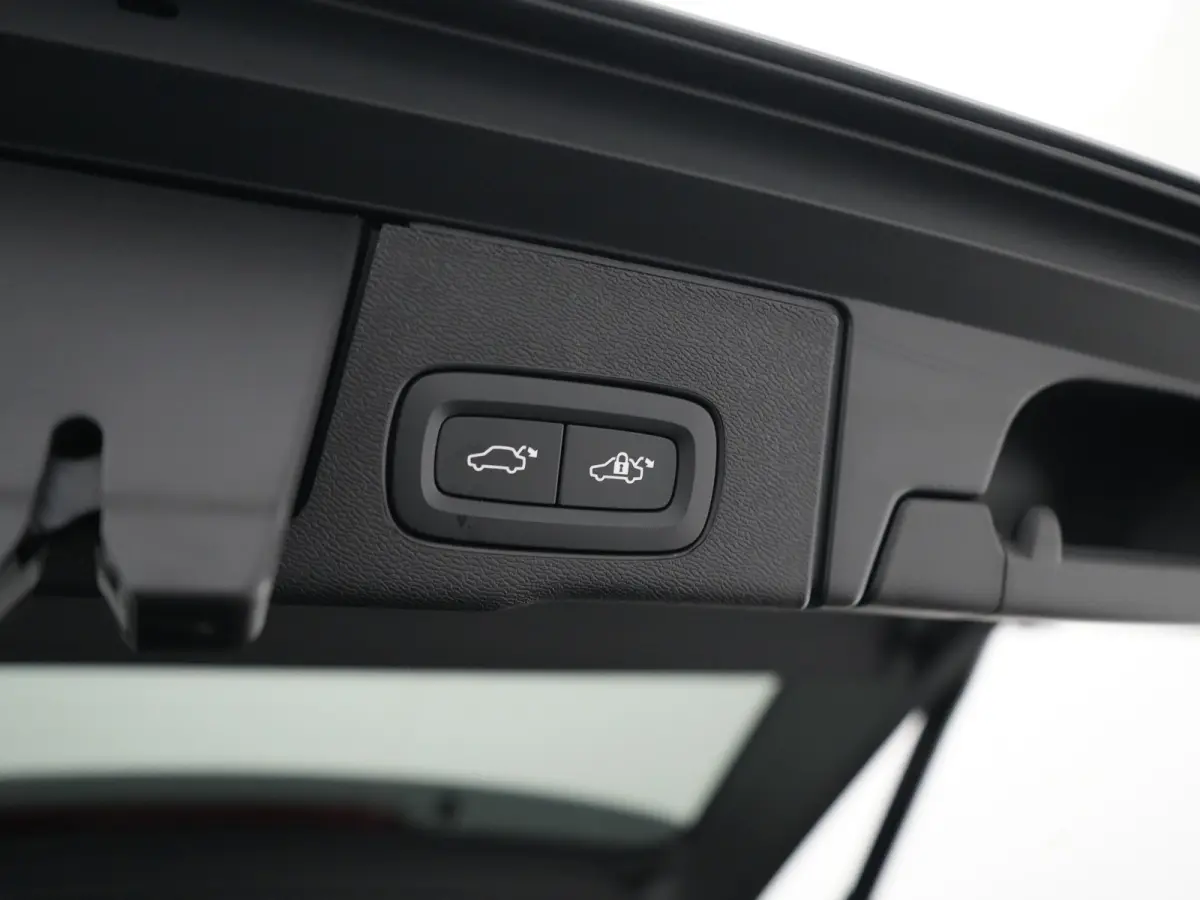 T6 AWD Plus Black Edition | Facelift | Head-Up | Harman/Kardon | Panoramadak | Adaptive Cruise Control | Nappa Sportstoelen | BLIS