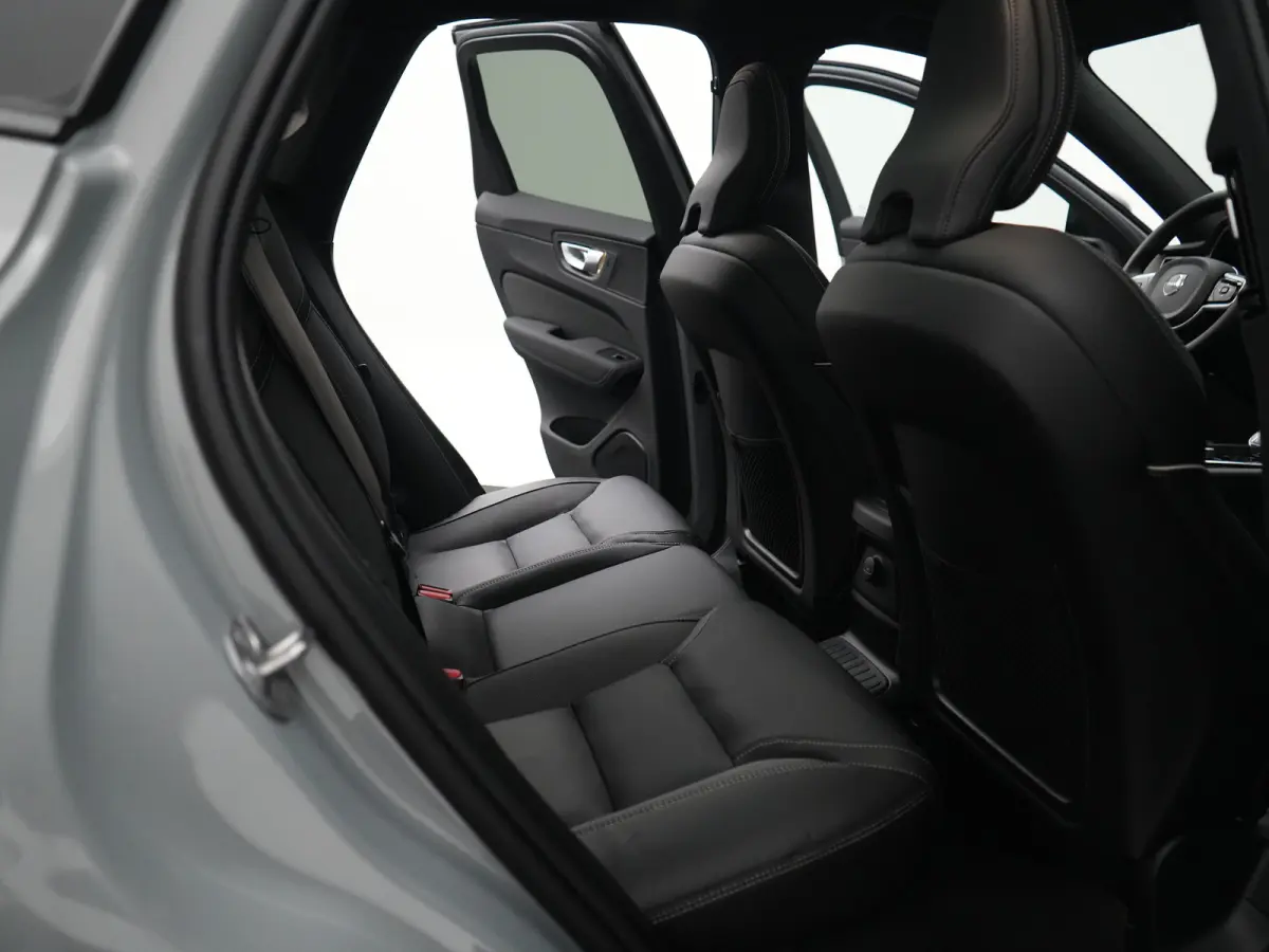 T6 AWD Plus Black Edition | Facelift | Head-Up | Harman/Kardon | Panoramadak | Adaptive Cruise Control | Nappa Sportstoelen | BLIS