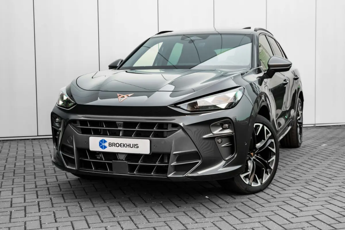 1.5 TSI e-Hybrid 272pk VZ Performance | Sennheiser sound sytem | Alcantara bekleding | Head-up display | Panoramadak | Elektrisch verstelb. voorstoelen | Navigatie | 20" LMV