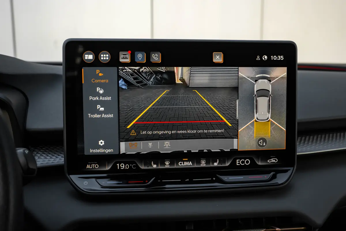 1.5 TSI e-Hybrid 272pk VZ Performance | Sennheiser sound sytem | Alcantara bekleding | Head-up display | Panoramadak | Elektrisch verstelb. voorstoelen | Navigatie | 20" LMV