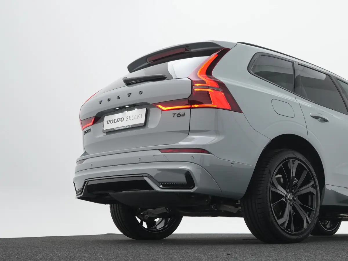 T6 AWD Plus Black Edition | Head-Up | 360° | Harman/Kardon | Sportstoelen | Panoramadak | 21" | BLIS | Adaptive Cruise
