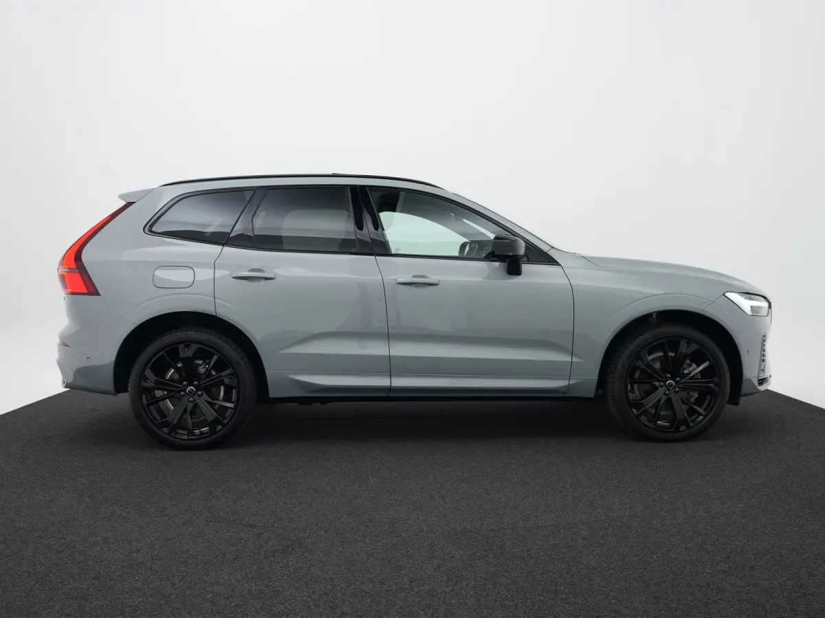 T6 AWD Plus Black Edition | Head-Up | 360° | Harman/Kardon | Sportstoelen | Panoramadak | 21" | BLIS | Adaptive Cruise