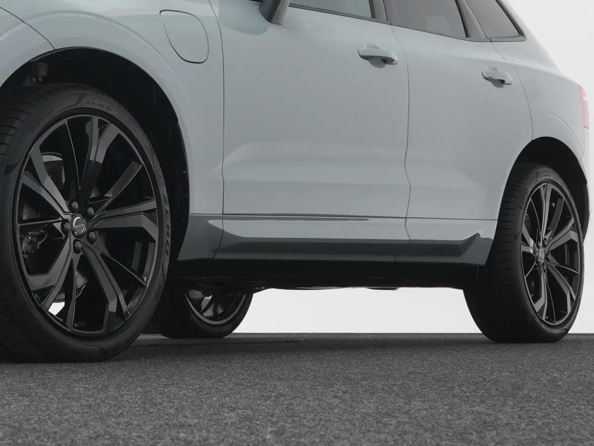 T6 AWD Plus Black Edition | Head-Up | 360° | Harman/Kardon | Sportstoelen | Panoramadak | 21" | BLIS | Adaptive Cruise